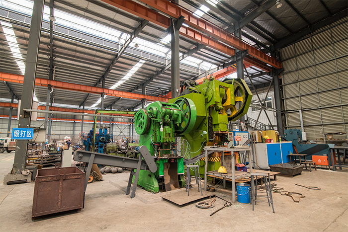 天门网架配件-锥头加工车间